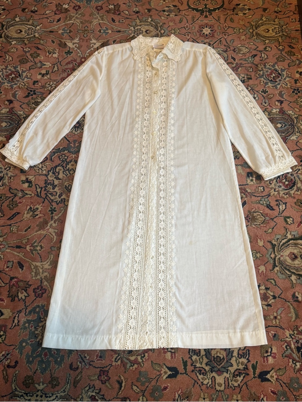 Vintage White Lace-Trim Long Sleeve Button Up Dress